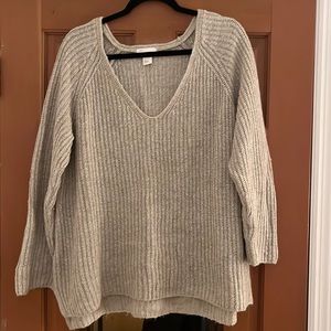H&M | oatmeal v-neck sweater